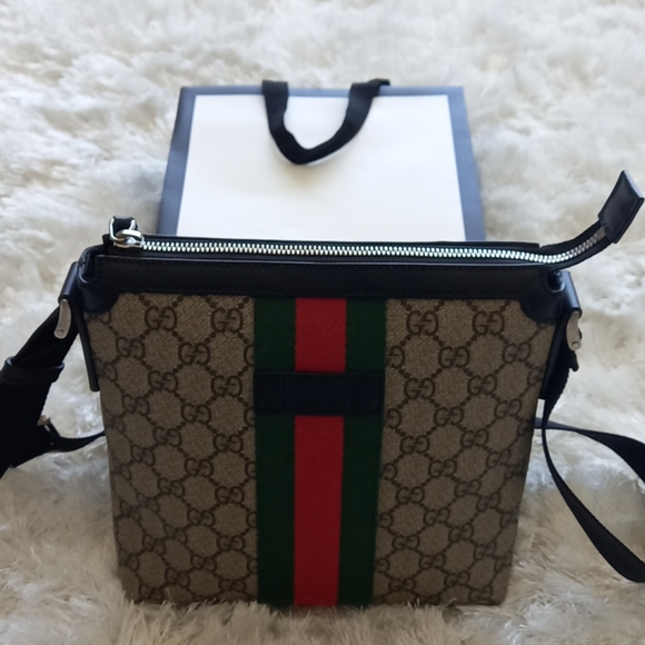 Gucci Messenger Bag - Picture 3 of 8
